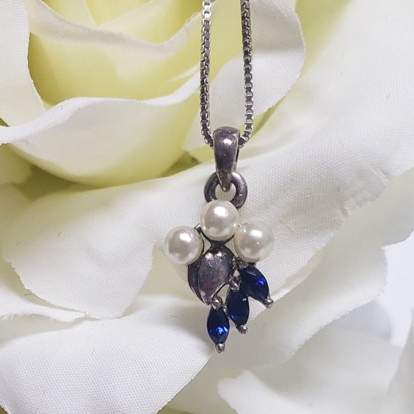 Elegant Sapphire & Pearls Pendant Necklace in 925 Silver - Picture 2 of 4